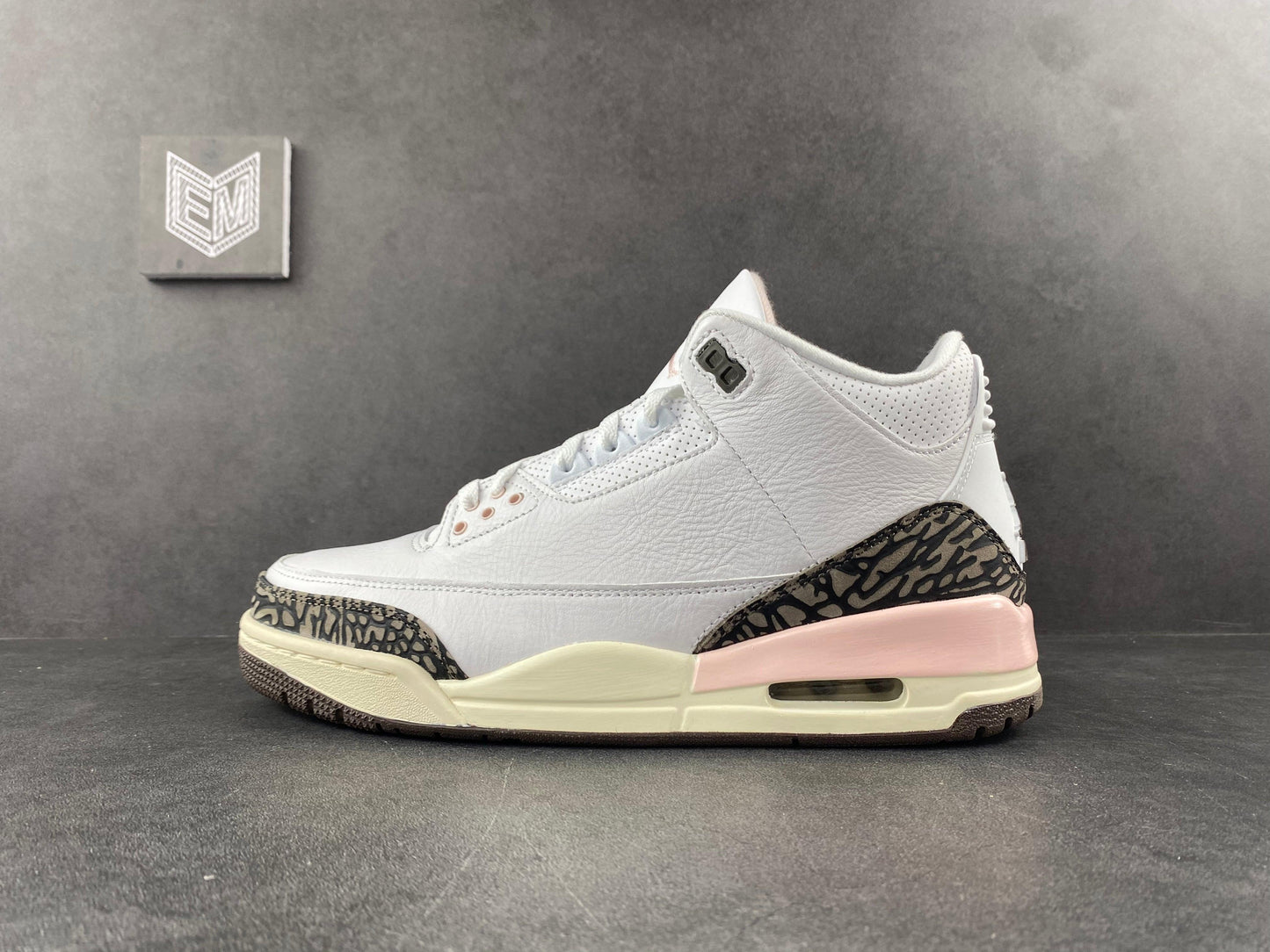 Nike Air Jordan 3 Retro Neapolitan Dark Mocha