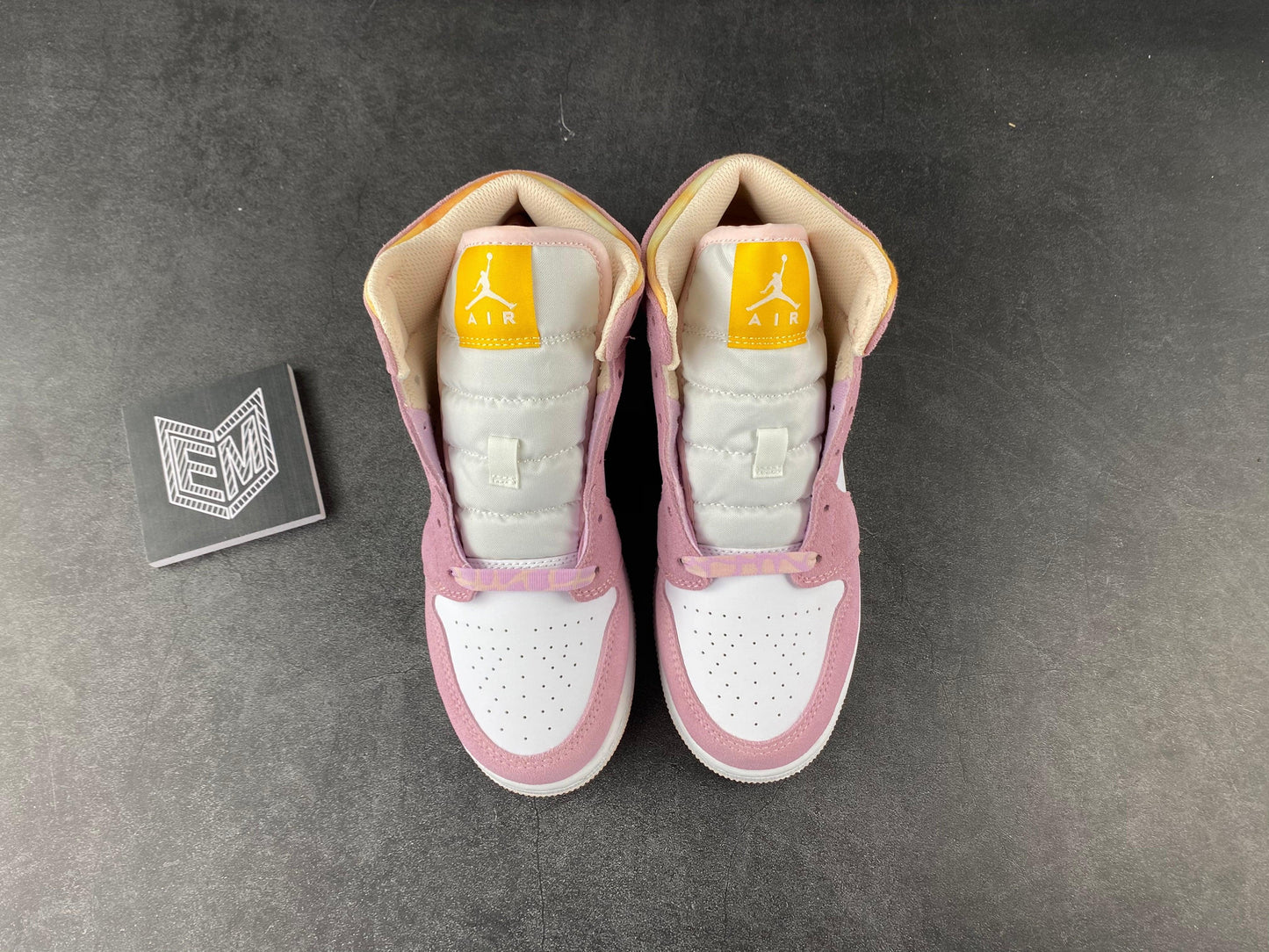 Nike Air Jordan 1 Mid SE Arctic Pink (GS)