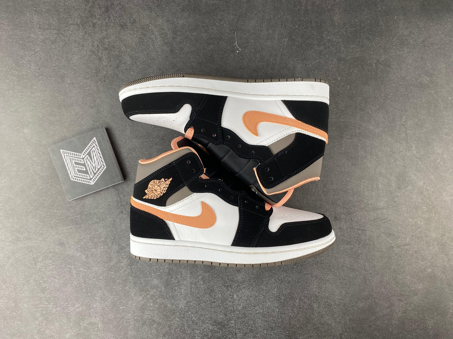 Nike AIr Jordan 1 Mid Peach Mocha